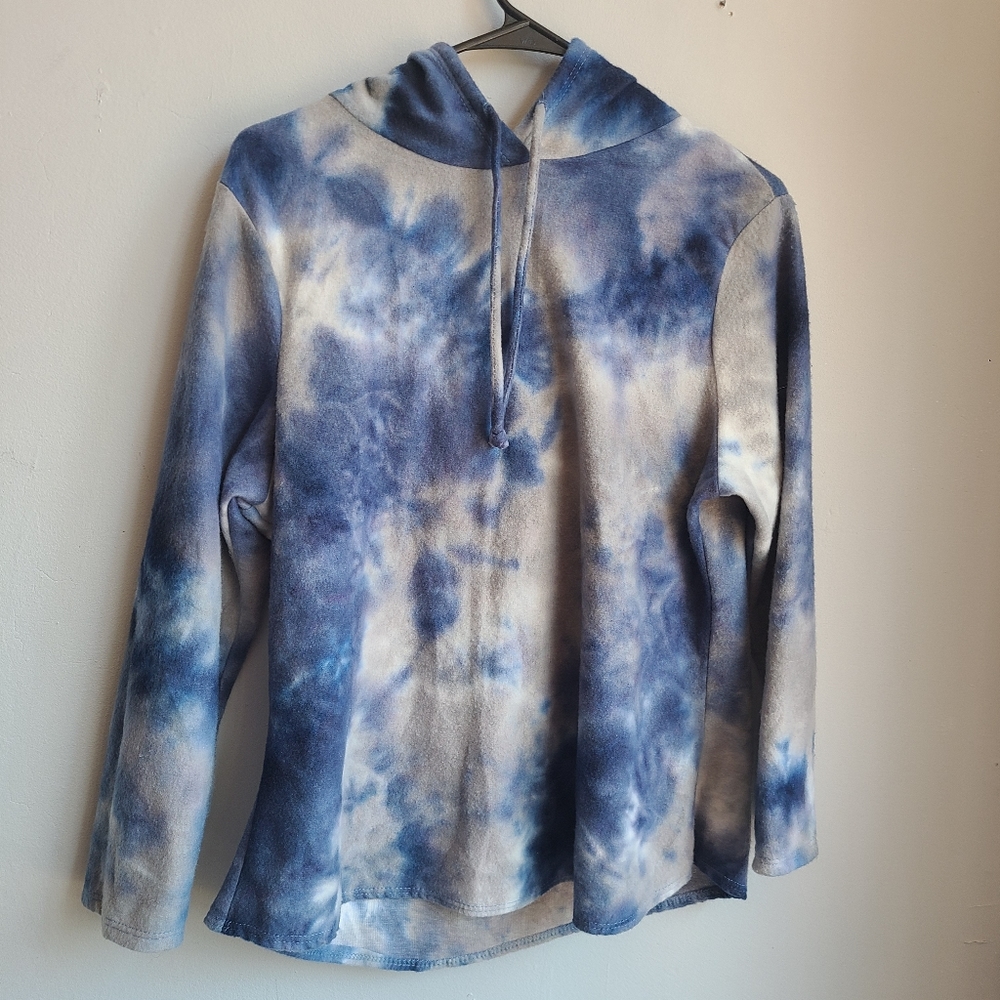 Girl's size 2X Cacia fleece blue/white tie dye hoodie soft! women's small medium
